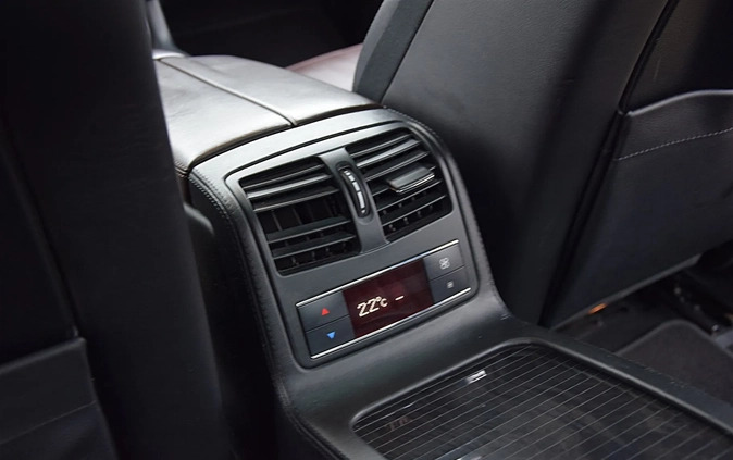 Mercedes-Benz CLS cena 87000 przebieg: 270000, rok produkcji 2014 z Elbląg małe 562